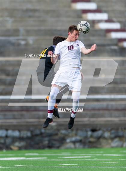 Thumbnail 2 in Dobyns-Bennett vs. Science Hill photogallery.