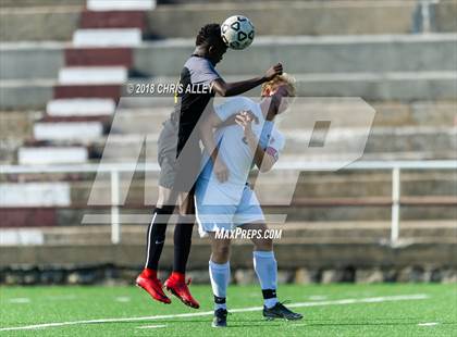 Thumbnail 3 in Dobyns-Bennett vs. Science Hill photogallery.