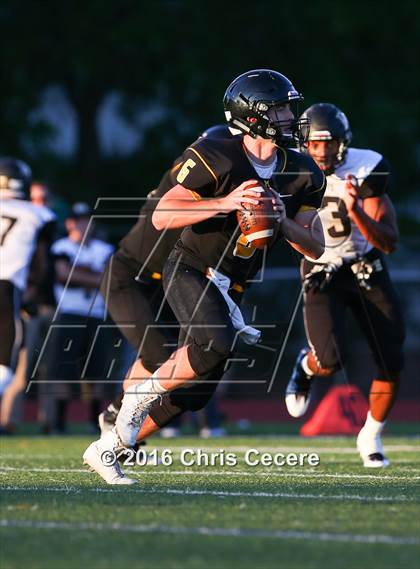 Thumbnail 1 in Rush-Henrietta @ McQuaid Jesuit photogallery.