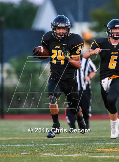 Thumbnail 3 in Rush-Henrietta @ McQuaid Jesuit photogallery.