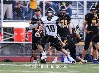 Thumbnail 2 in Rush-Henrietta @ McQuaid Jesuit photogallery.