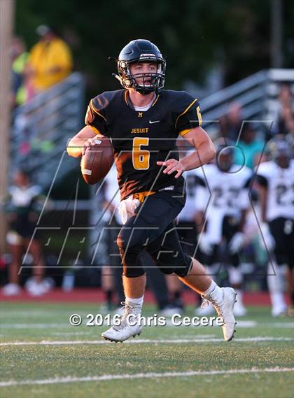 Thumbnail 1 in Rush-Henrietta @ McQuaid Jesuit photogallery.
