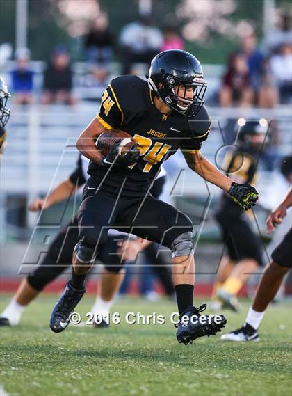 Thumbnail 1 in Rush-Henrietta @ McQuaid Jesuit photogallery.