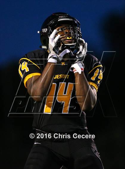 Thumbnail 3 in Rush-Henrietta @ McQuaid Jesuit photogallery.