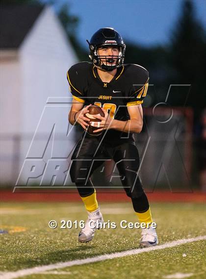 Thumbnail 1 in Rush-Henrietta @ McQuaid Jesuit photogallery.