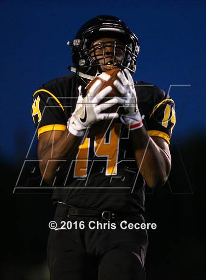 Thumbnail 1 in Rush-Henrietta @ McQuaid Jesuit photogallery.