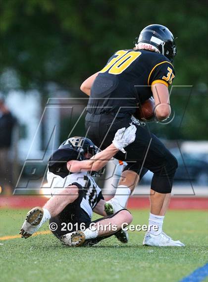 Thumbnail 3 in Rush-Henrietta @ McQuaid Jesuit photogallery.