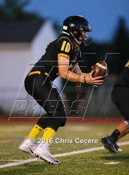 Thumbnail 3 in Rush-Henrietta @ McQuaid Jesuit photogallery.