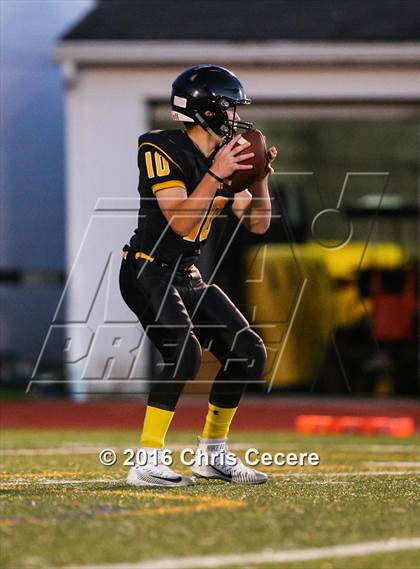 Thumbnail 1 in Rush-Henrietta @ McQuaid Jesuit photogallery.