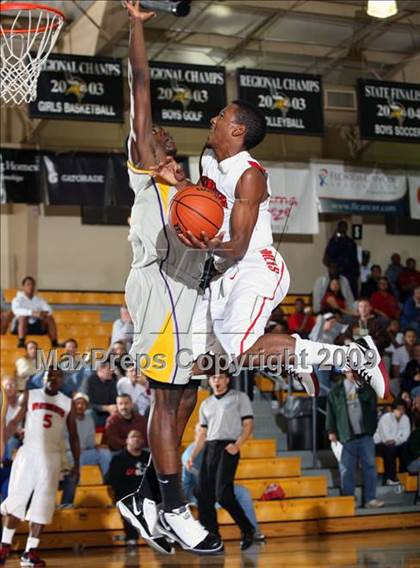 Thumbnail 3 in Montverde Academy vs. Westchester (City of Palms Classic) photogallery.