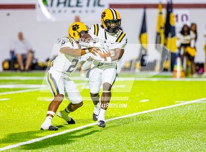 Thumbnail 1 in Valdosta vs Lowndes (Winnersville Classic) photogallery.