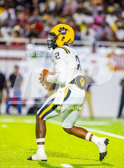 Thumbnail 3 in Valdosta vs Lowndes (Winnersville Classic) photogallery.