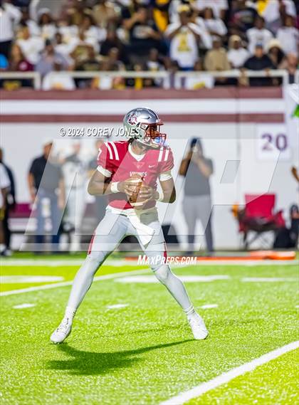Thumbnail 2 in Valdosta vs Lowndes (Winnersville Classic) photogallery.