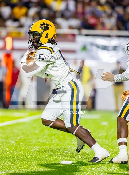 Thumbnail 1 in Valdosta vs Lowndes (Winnersville Classic) photogallery.
