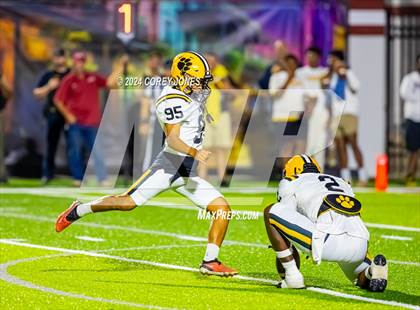 Thumbnail 2 in Valdosta vs Lowndes (Winnersville Classic) photogallery.
