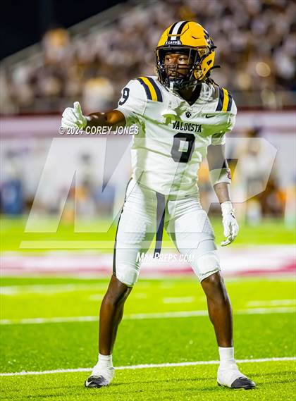 Thumbnail 2 in Valdosta vs Lowndes (Winnersville Classic) photogallery.