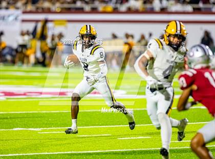 Thumbnail 1 in Valdosta vs Lowndes (Winnersville Classic) photogallery.