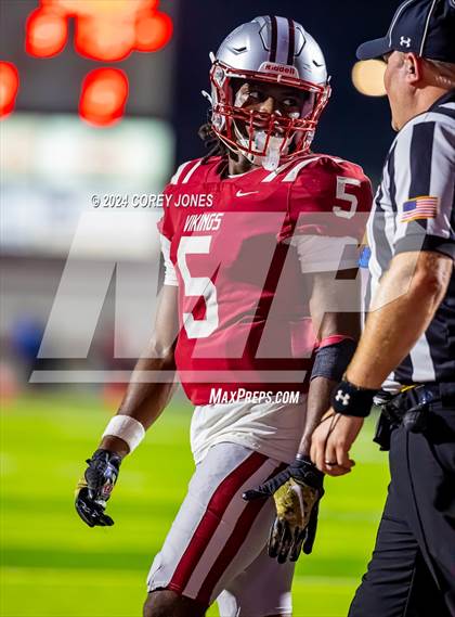 Thumbnail 3 in Valdosta vs Lowndes (Winnersville Classic) photogallery.