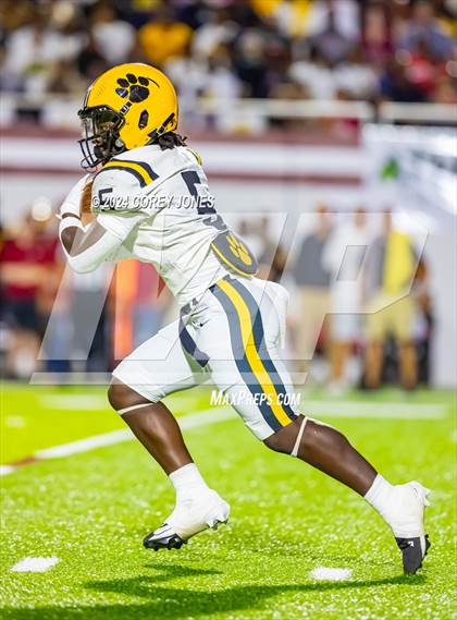 Thumbnail 2 in Valdosta vs Lowndes (Winnersville Classic) photogallery.