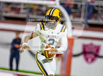 Thumbnail 1 in Valdosta vs Lowndes (Winnersville Classic) photogallery.
