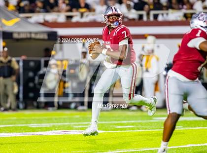 Thumbnail 1 in Valdosta vs Lowndes (Winnersville Classic) photogallery.