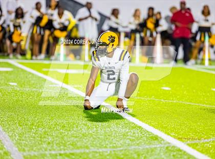 Thumbnail 1 in Valdosta vs Lowndes (Winnersville Classic) photogallery.