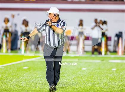 Thumbnail 1 in Valdosta vs Lowndes (Winnersville Classic) photogallery.