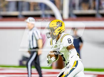 Thumbnail 1 in Valdosta vs Lowndes (Winnersville Classic) photogallery.