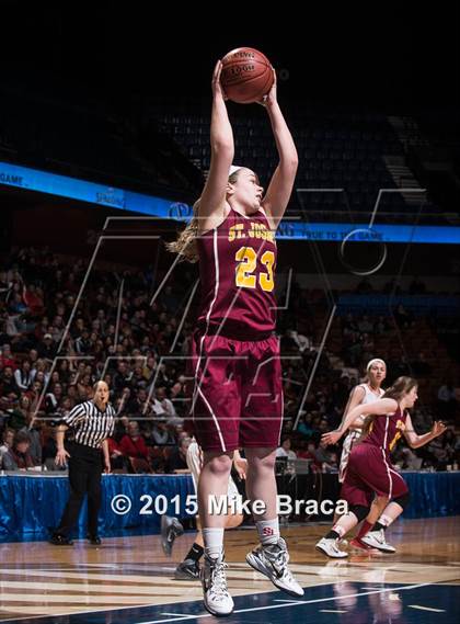Thumbnail 3 in Cromwell vs. St. Joseph (CIAC Class M Final) photogallery.