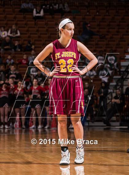 Thumbnail 3 in Cromwell vs. St. Joseph (CIAC Class M Final) photogallery.