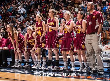 Thumbnail 3 in Cromwell vs. St. Joseph (CIAC Class M Final) photogallery.