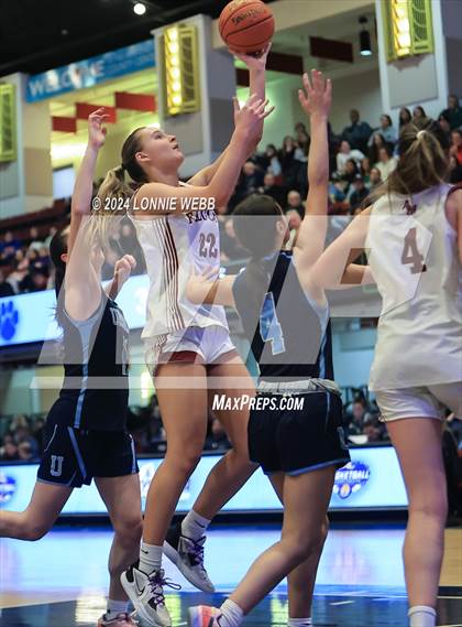 Thumbnail 1 in Albertus Magnus vs Ursuline (NYSPHSAA Section 1 Class AA Final) photogallery.