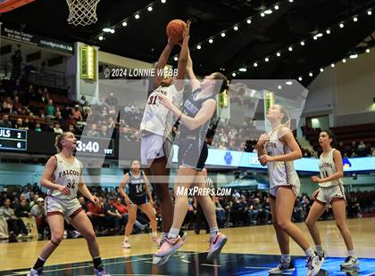 Thumbnail 3 in Albertus Magnus vs Ursuline (NYSPHSAA Section 1 Class AA Final) photogallery.