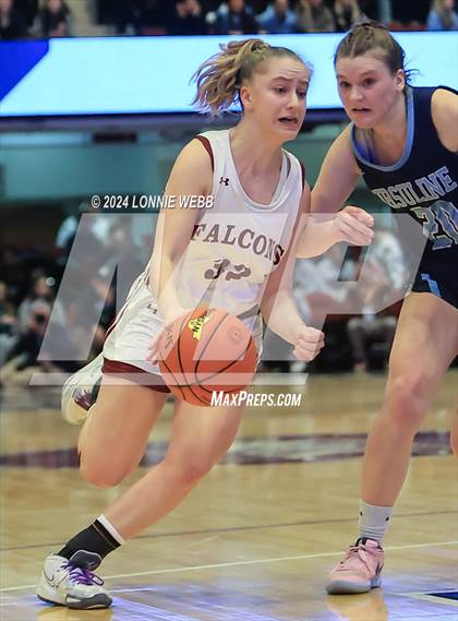 Thumbnail 3 in Albertus Magnus vs Ursuline (NYSPHSAA Section 1 Class AA Final) photogallery.
