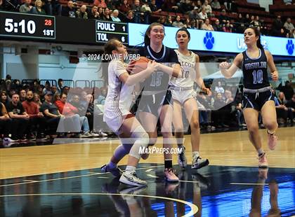 Thumbnail 3 in Albertus Magnus vs Ursuline (NYSPHSAA Section 1 Class AA Final) photogallery.