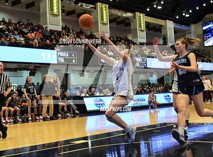 Thumbnail 2 in Albertus Magnus vs Ursuline (NYSPHSAA Section 1 Class AA Final) photogallery.