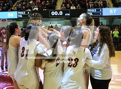 Thumbnail 1 in Albertus Magnus vs Ursuline (NYSPHSAA Section 1 Class AA Final) photogallery.
