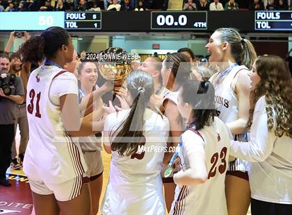 Thumbnail 2 in Albertus Magnus vs Ursuline (NYSPHSAA Section 1 Class AA Final) photogallery.