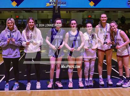 Thumbnail 2 in Albertus Magnus vs Ursuline (NYSPHSAA Section 1 Class AA Final) photogallery.