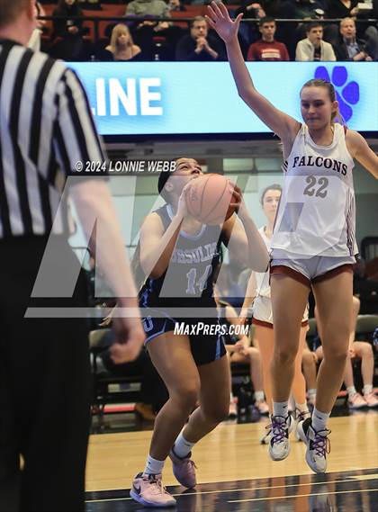 Thumbnail 2 in Albertus Magnus vs Ursuline (NYSPHSAA Section 1 Class AA Final) photogallery.
