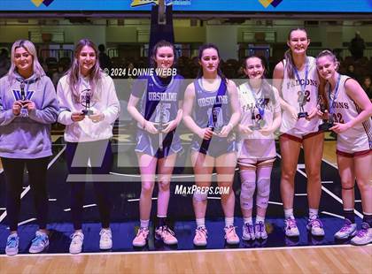 Thumbnail 3 in Albertus Magnus vs Ursuline (NYSPHSAA Section 1 Class AA Final) photogallery.