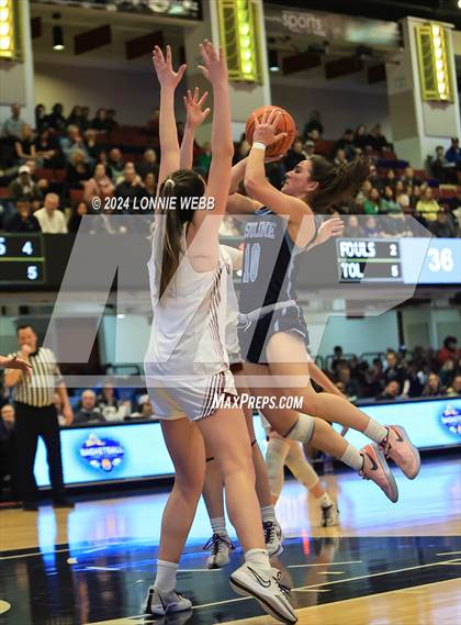 Thumbnail 3 in Albertus Magnus vs Ursuline (NYSPHSAA Section 1 Class AA Final) photogallery.