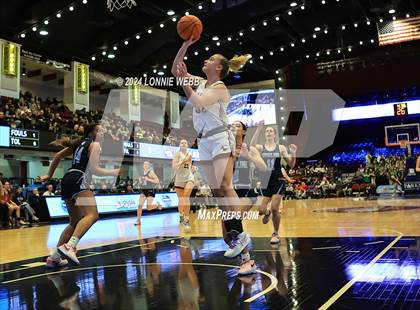 Thumbnail 2 in Albertus Magnus vs Ursuline (NYSPHSAA Section 1 Class AA Final) photogallery.
