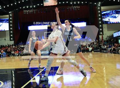 Thumbnail 2 in Albertus Magnus vs Ursuline (NYSPHSAA Section 1 Class AA Final) photogallery.