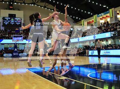 Thumbnail 1 in Albertus Magnus vs Ursuline (NYSPHSAA Section 1 Class AA Final) photogallery.