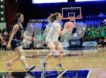 Thumbnail 2 in Albertus Magnus vs Ursuline (NYSPHSAA Section 1 Class AA Final) photogallery.