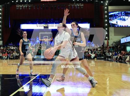 Thumbnail 1 in Albertus Magnus vs Ursuline (NYSPHSAA Section 1 Class AA Final) photogallery.