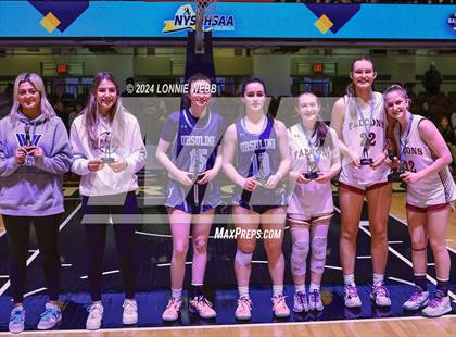 Thumbnail 2 in Albertus Magnus vs Ursuline (NYSPHSAA Section 1 Class AA Final) photogallery.