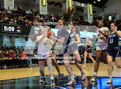 Thumbnail 2 in Albertus Magnus vs Ursuline (NYSPHSAA Section 1 Class AA Final) photogallery.