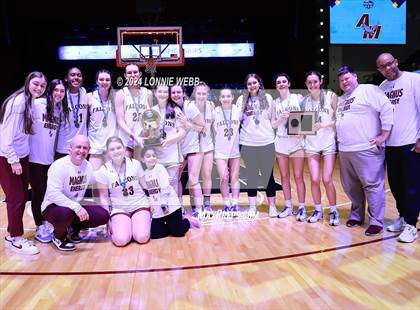 Thumbnail 3 in Albertus Magnus vs Ursuline (NYSPHSAA Section 1 Class AA Final) photogallery.